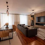 La Loge Place Des Quinconces Бордо
