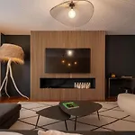 Апартаменты La Loge Place Des Quinconces