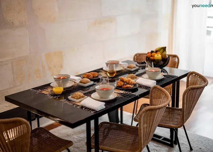 La Loge Place Des Quinconces *