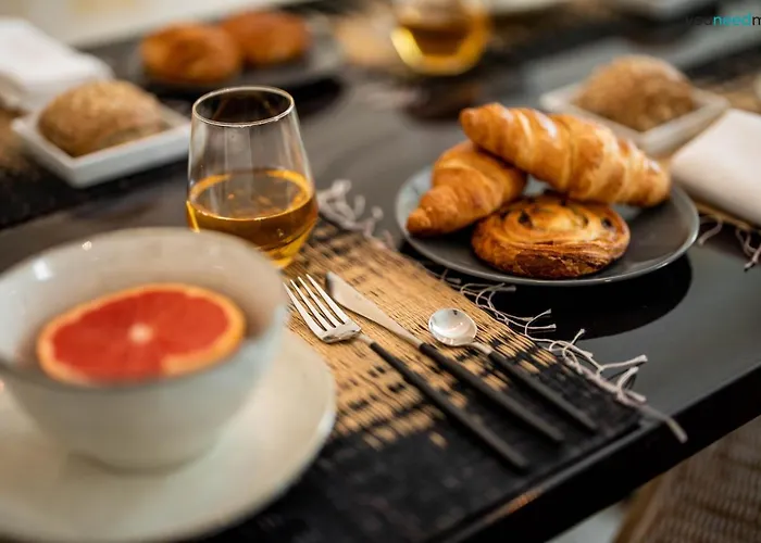 Апартаменты La Loge Place Des Quinconces *