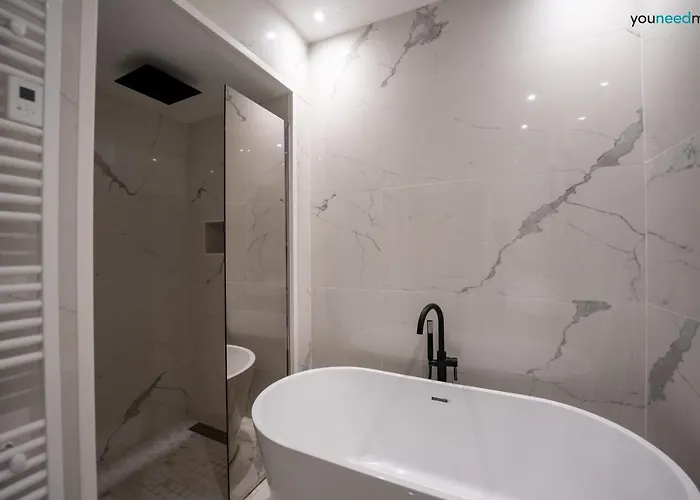 Апартаменты La Loge Place Des Quinconces