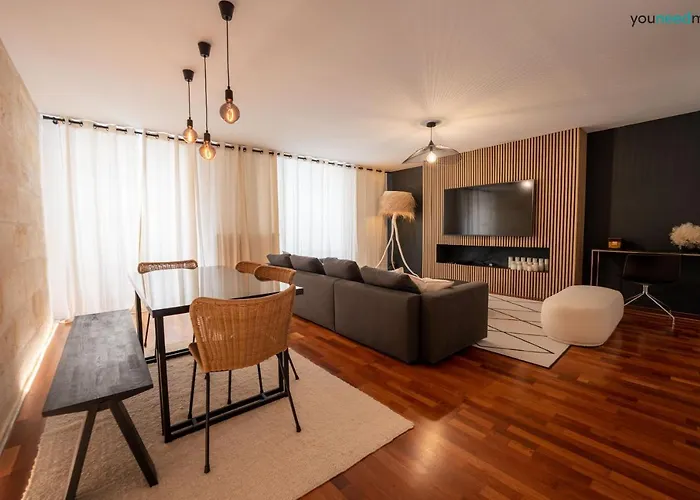 La Loge Place Des Quinconces * Bordeaux